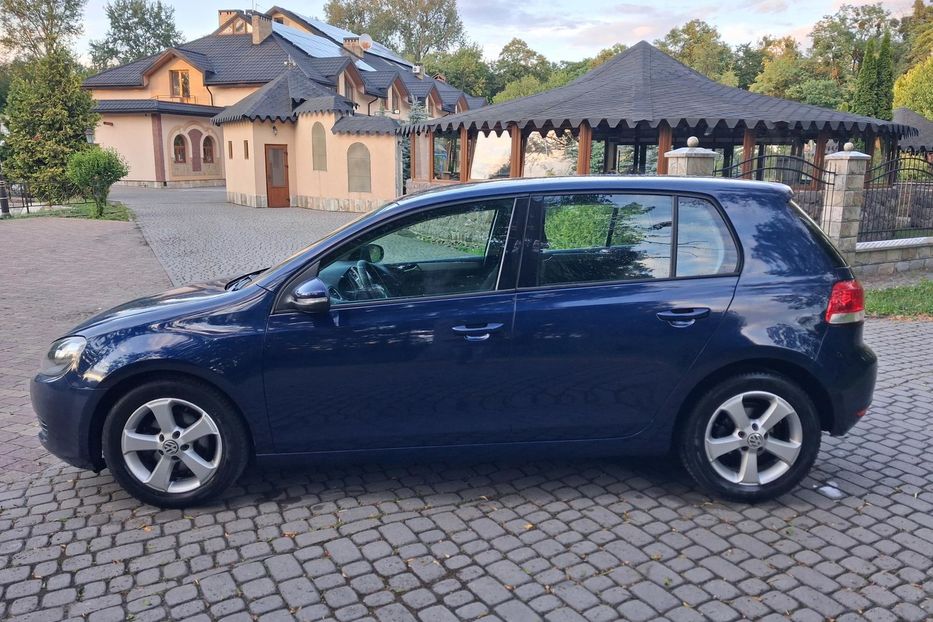Продам Volkswagen Golf  VI 1.6 mpi trenline 2009 года в Львове