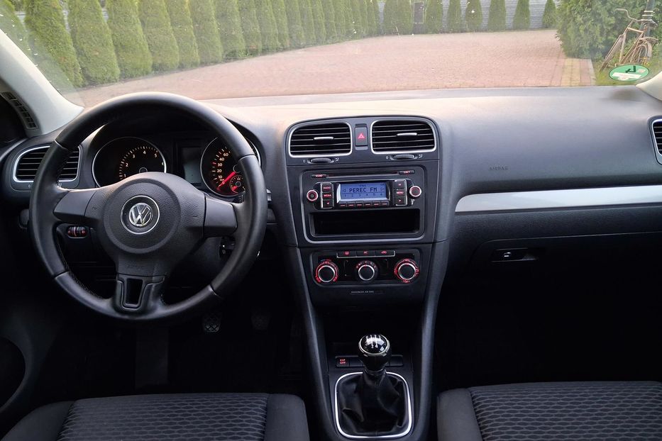 Продам Volkswagen Golf  VI 1.6 mpi trenline 2009 года в Львове