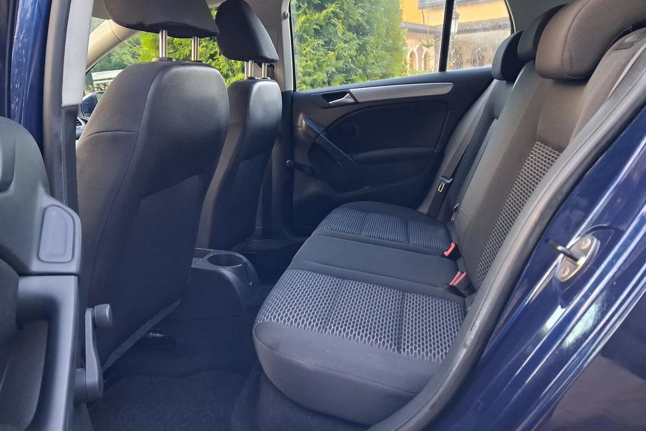 Продам Volkswagen Golf  VI 1.6 mpi trenline 2009 года в Львове