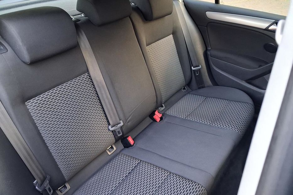 Продам Volkswagen Golf  VI 1.6 mpi trenline 2009 года в Львове