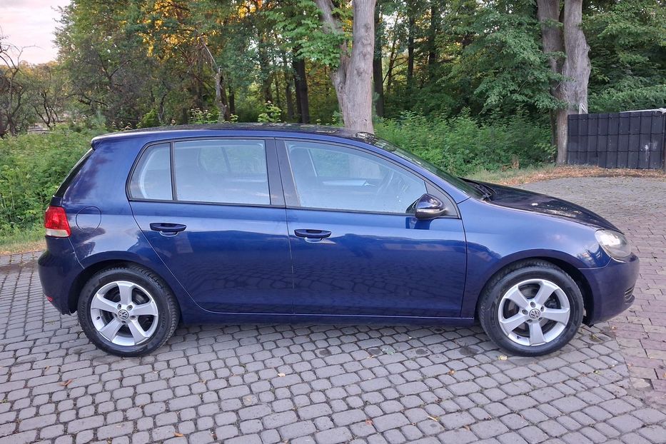 Продам Volkswagen Golf  VI 1.6 mpi trenline 2009 года в Львове