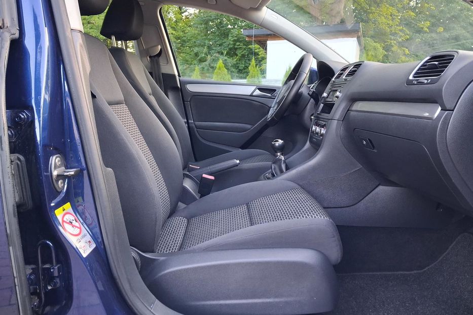 Продам Volkswagen Golf  VI 1.6 mpi trenline 2009 года в Львове