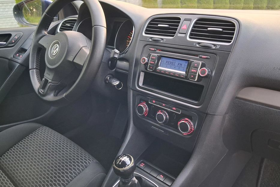 Продам Volkswagen Golf  VI 1.6 mpi trenline 2009 года в Львове