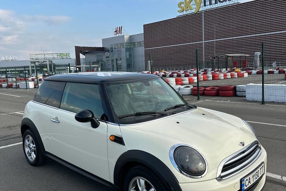 Продам MINI Cooper 2013 года в Киеве