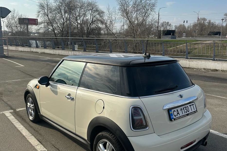 Продам MINI Cooper 2013 года в Киеве