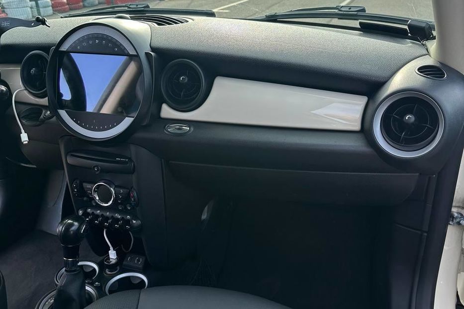 Продам MINI Cooper 2013 года в Киеве