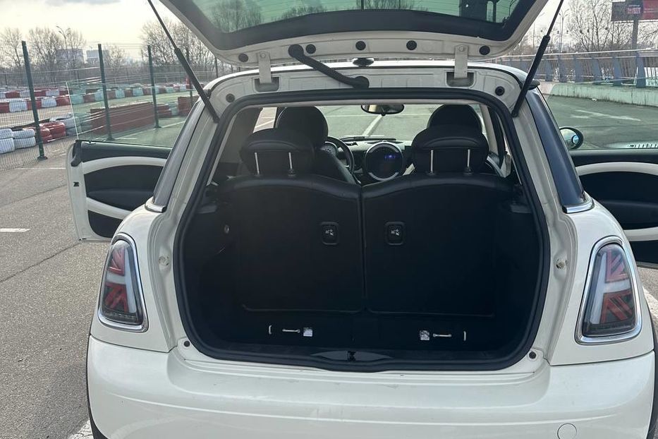Продам MINI Cooper 2013 года в Киеве