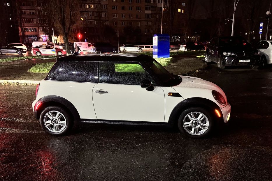 Продам MINI Cooper 2013 года в Киеве