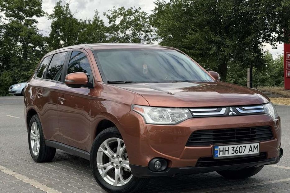 Продам Mitsubishi Outlander газ/бензин  7 місць 2013 года в Одессе