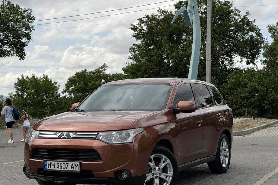 Продам Mitsubishi Outlander газ/бензин  7 місць 2013 года в Одессе
