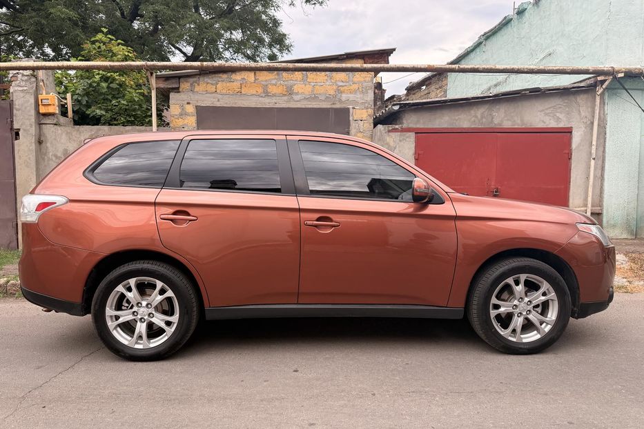 Продам Mitsubishi Outlander газ/бензин  7 місць 2013 года в Одессе
