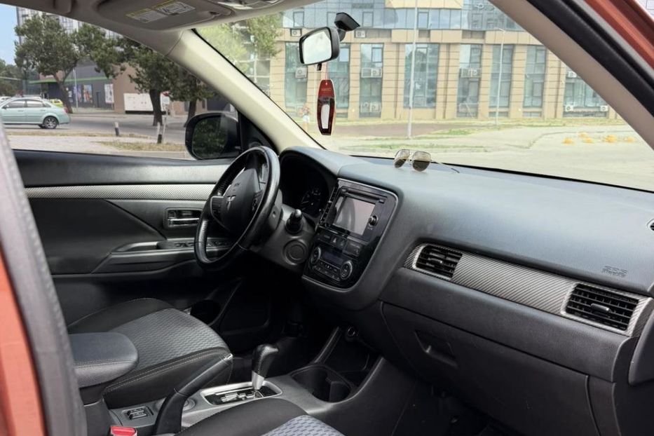 Продам Mitsubishi Outlander газ/бензин  7 місць 2013 года в Одессе