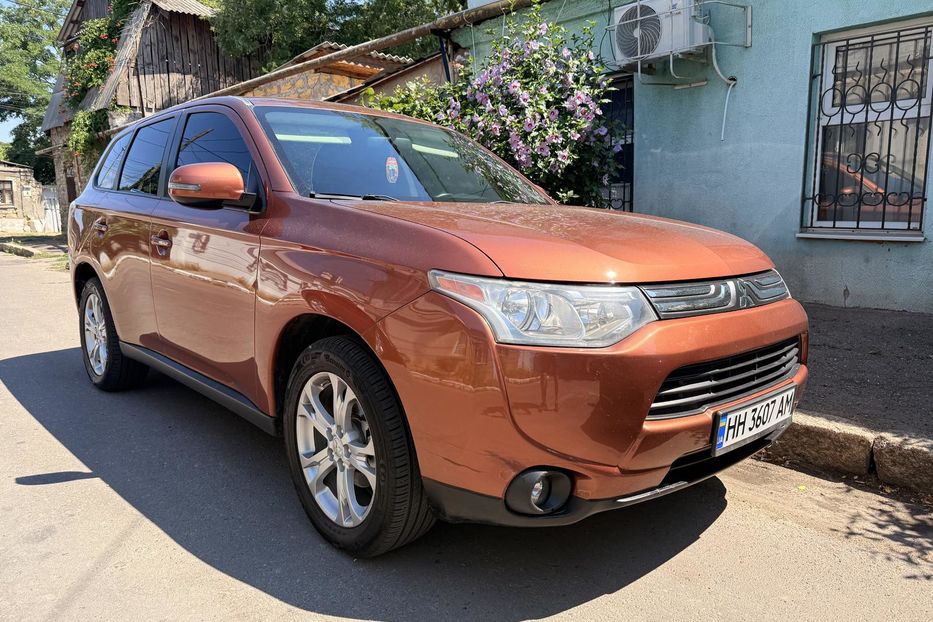 Продам Mitsubishi Outlander газ/бензин  7 місць 2013 года в Одессе