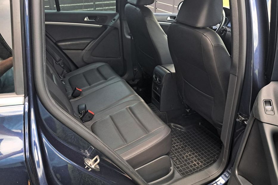 Продам Volkswagen Tiguan 2,0 ТСІ  R - line 2016 года в Черкассах
