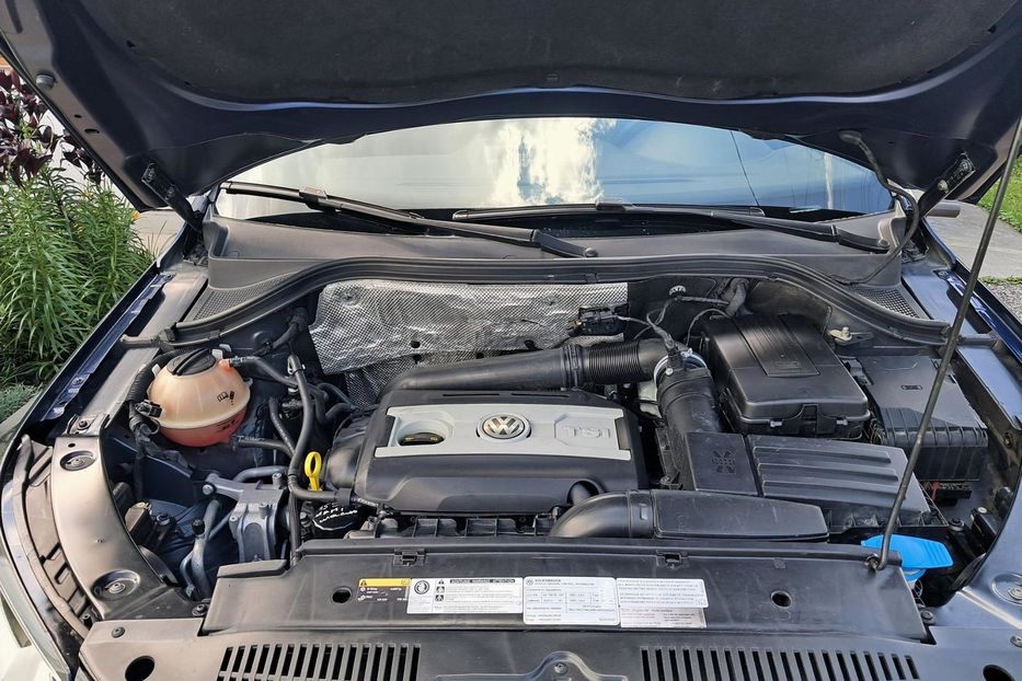 Продам Volkswagen Tiguan 2,0 ТСІ  R - line 2016 года в Черкассах