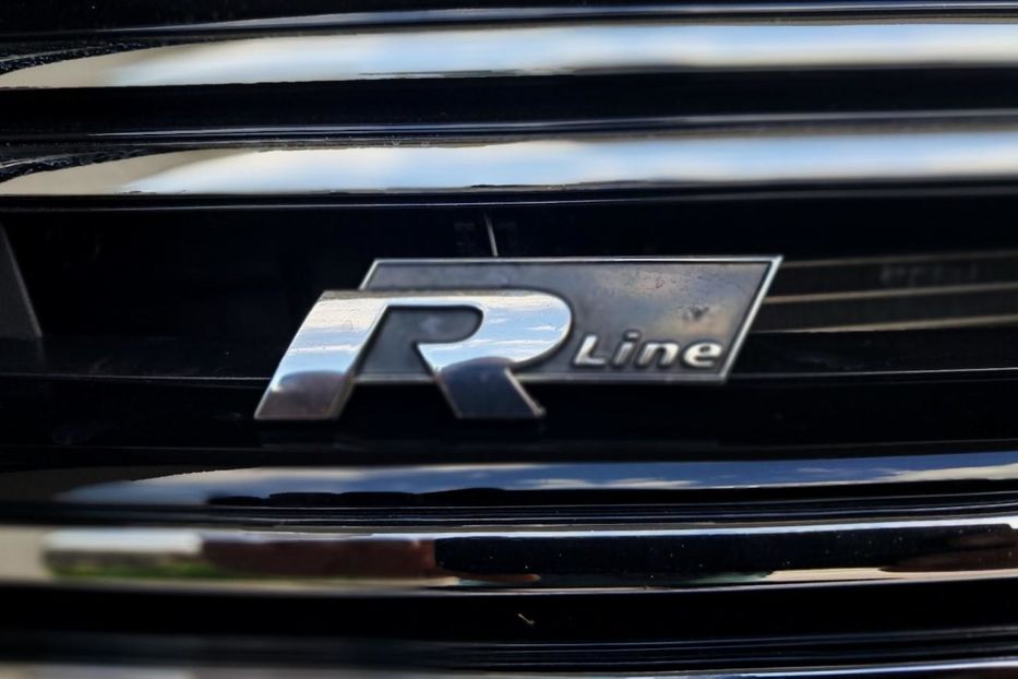 Продам Volkswagen Tiguan 2,0 ТСІ  R - line 2016 года в Черкассах