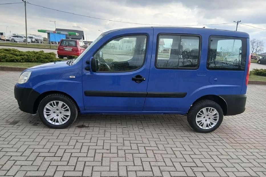 Продам Fiat Doblo пасс. 2006 года в Киеве