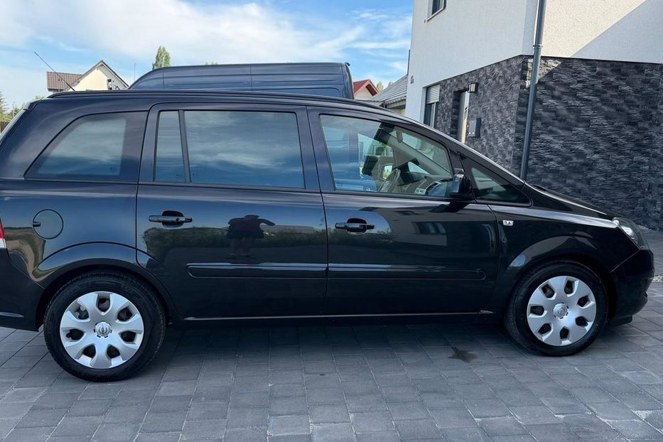 Продам Opel Zafira 2011 года в г. Павлоград, Днепропетровская область