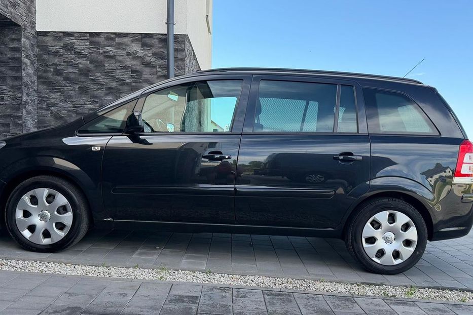 Продам Opel Zafira 2011 года в г. Павлоград, Днепропетровская область