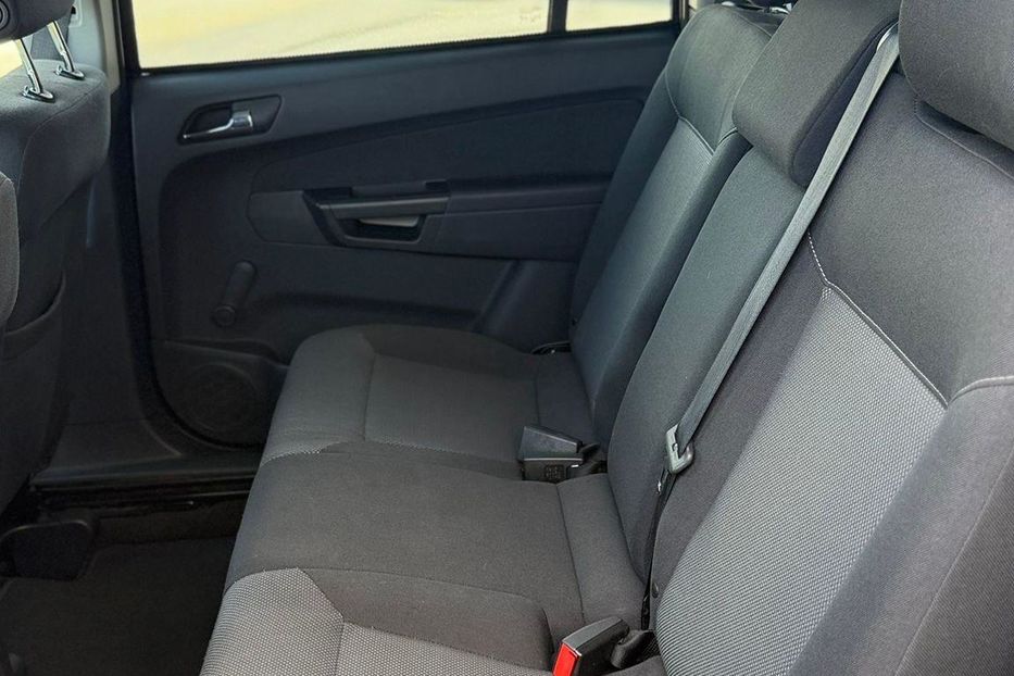Продам Opel Zafira 2011 года в г. Павлоград, Днепропетровская область