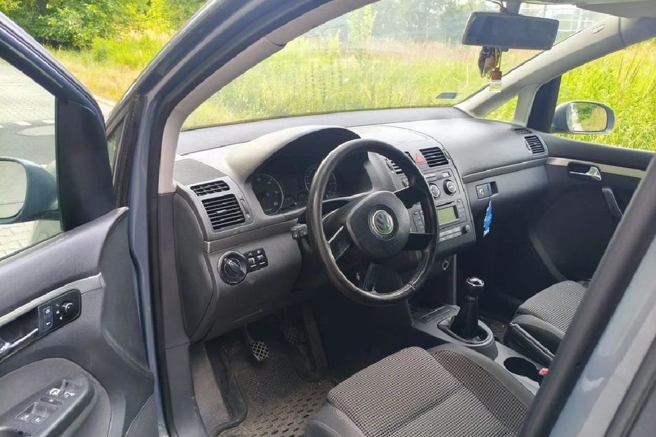 Продам Volkswagen Touran 2004 года в Днепре