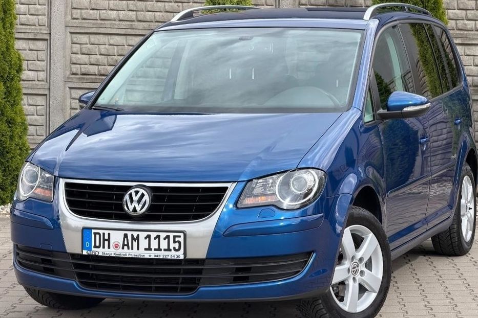 Продам Volkswagen Touran 2011 года в Киеве