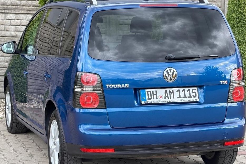 Продам Volkswagen Touran 2011 года в Киеве