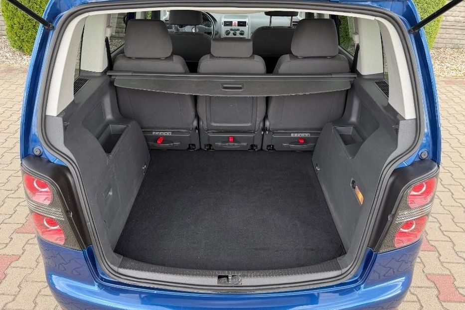 Продам Volkswagen Touran 2011 года в Киеве