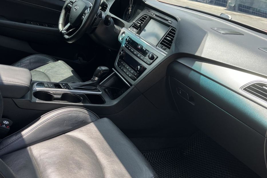 Продам Hyundai Sonata LF 2015 года в Запорожье