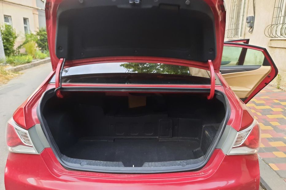 Продам Hyundai Sonata гібрид 2011 года в Одессе