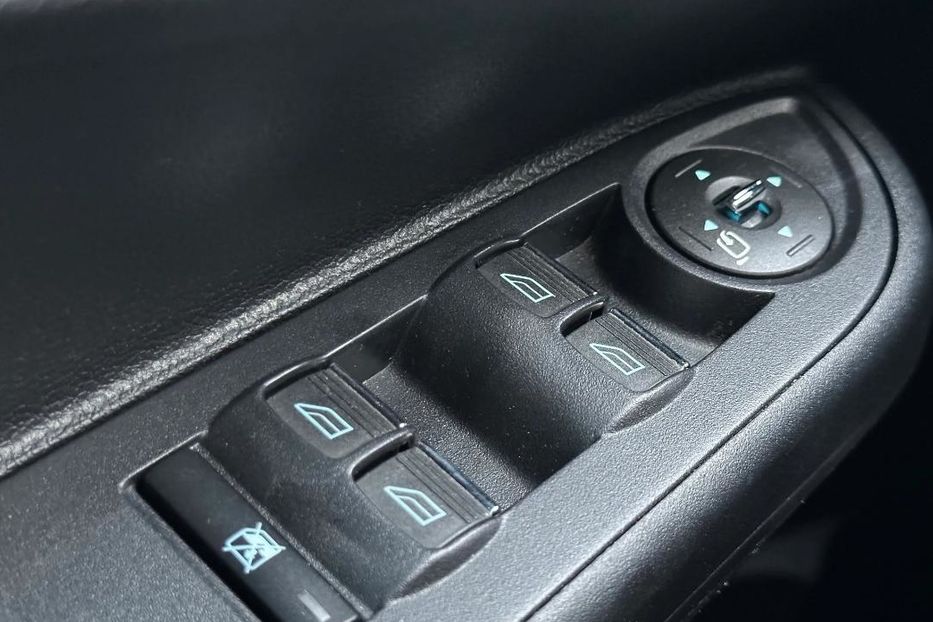 Продам Ford B-Max 2014 года в г. Павлоград, Днепропетровская область