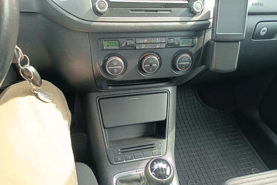 Продам Volkswagen Tiguan 2010 года в г. Павлоград, Днепропетровская область