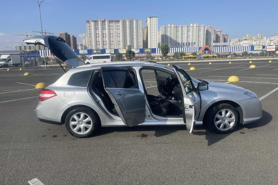Продам Renault Laguna 3 2010 года в Киеве