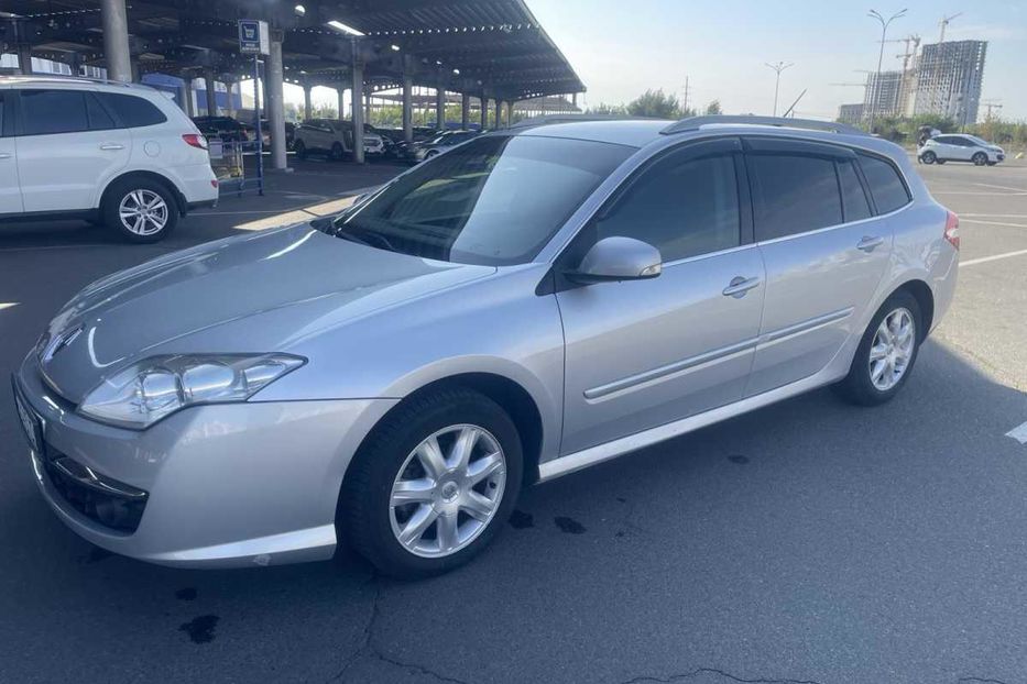 Продам Renault Laguna 3 2010 года в Киеве