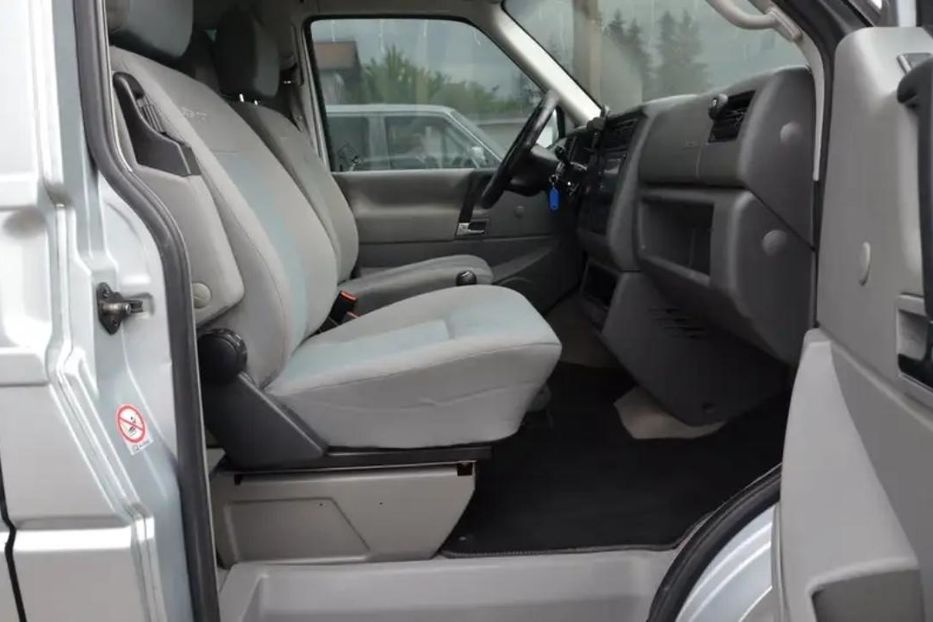 Продам Volkswagen T4 (Transporter) пасс. 2002 года в Харькове
