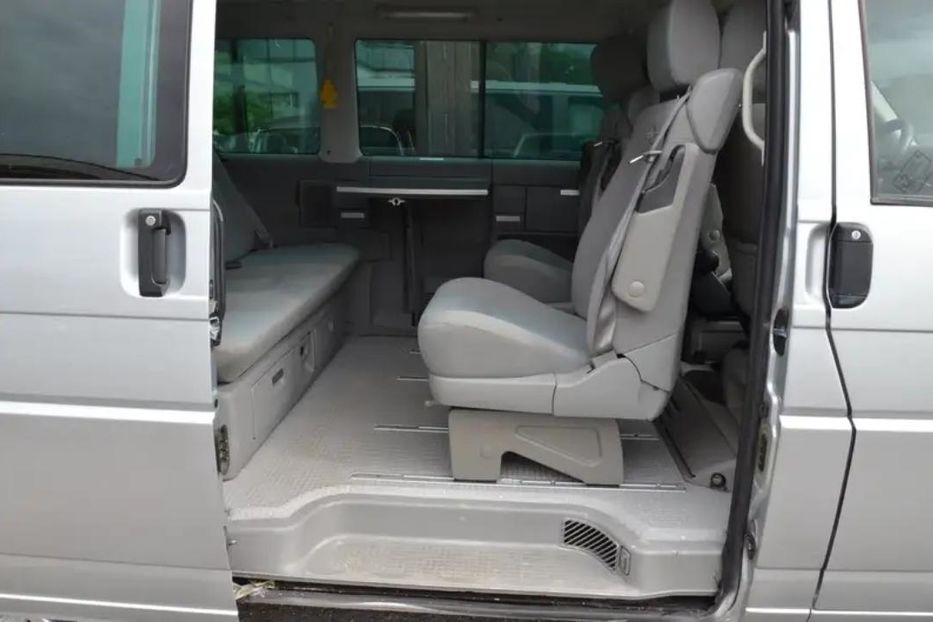 Продам Volkswagen T4 (Transporter) пасс. 2002 года в Харькове
