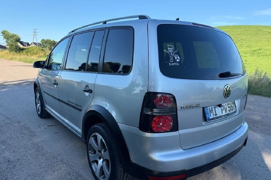 Продам Volkswagen Touran 2006 года в Киеве