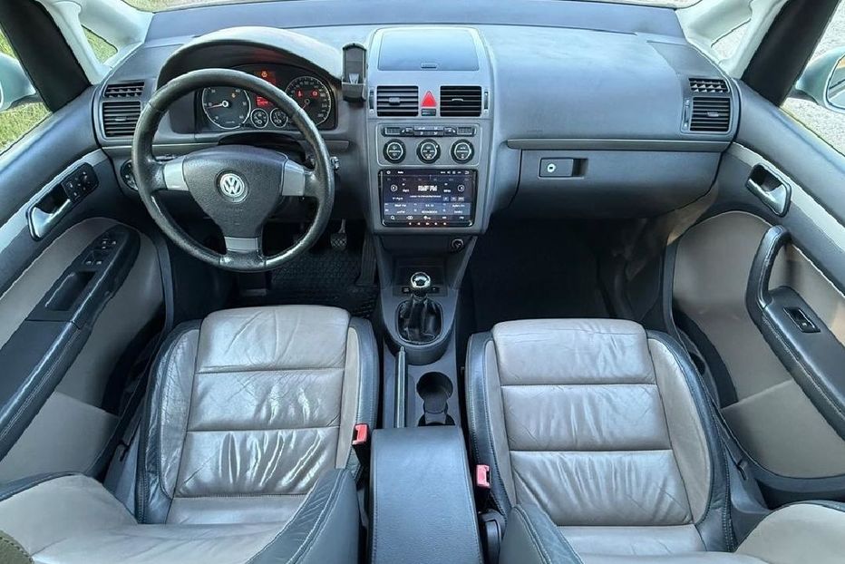 Продам Volkswagen Touran 2006 года в Киеве