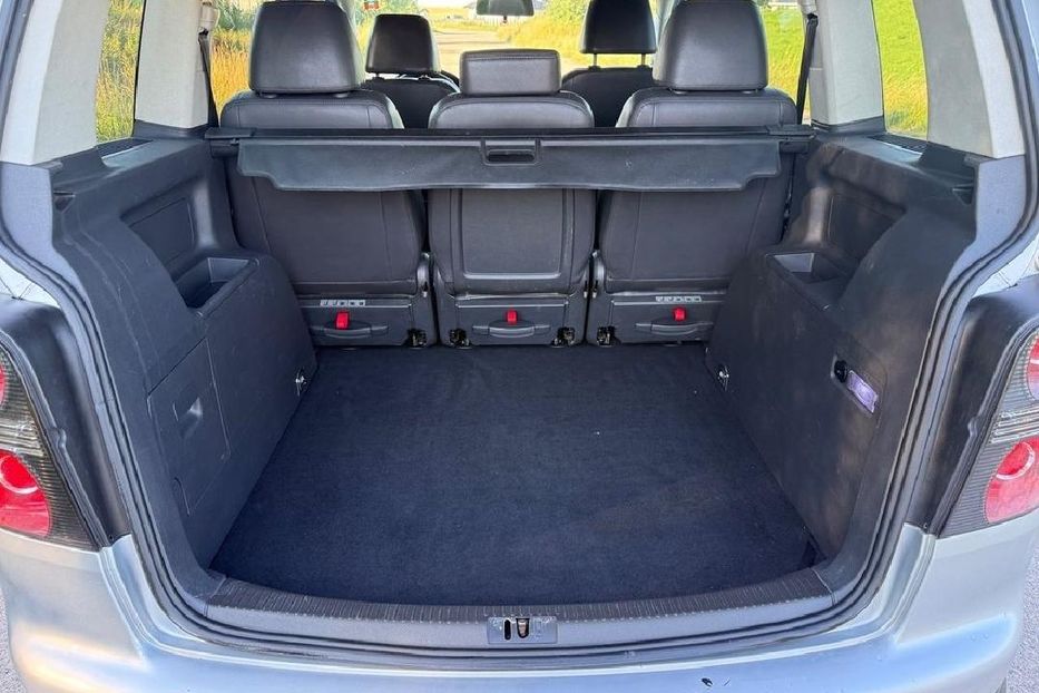 Продам Volkswagen Touran 2006 года в Киеве