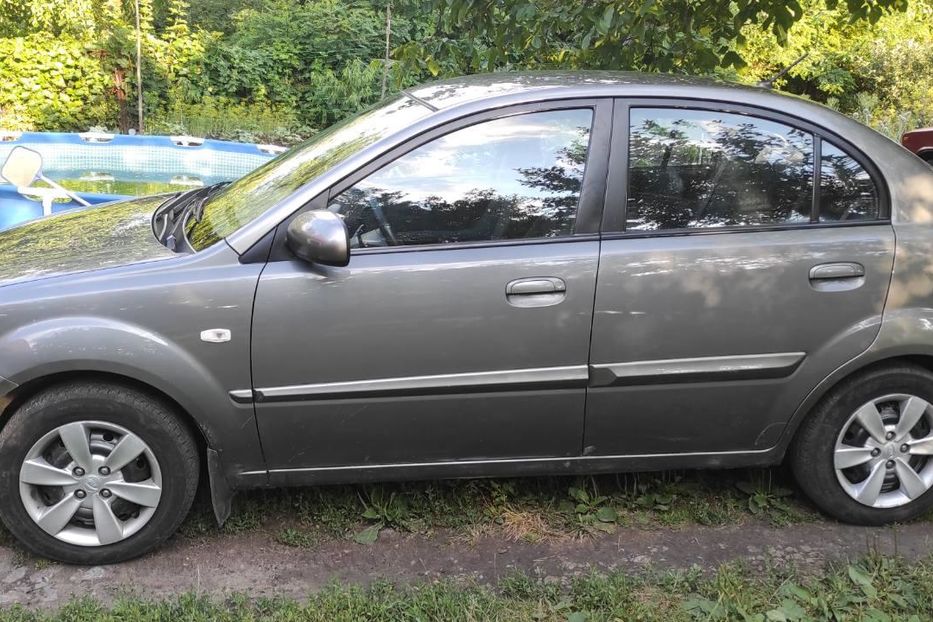 Продам Kia Rio 2JB 2011 года в Харькове