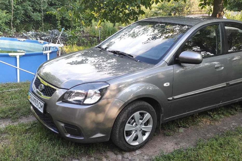 Продам Kia Rio 2JB 2011 года в Харькове
