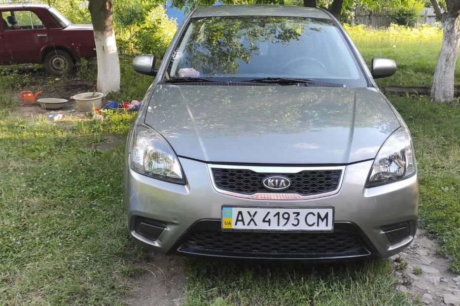 Продам Kia Rio 2JB 2011 года в Харькове