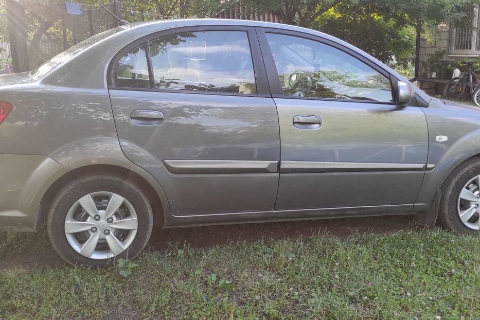 Продам Kia Rio 2JB 2011 года в Харькове