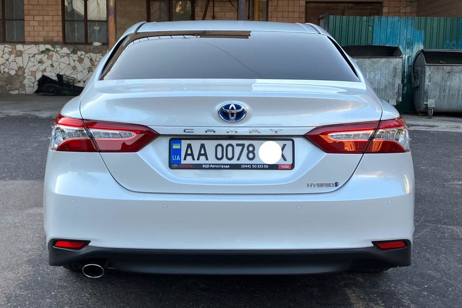 Продам Toyota Camry Premium  2020 года в Киеве