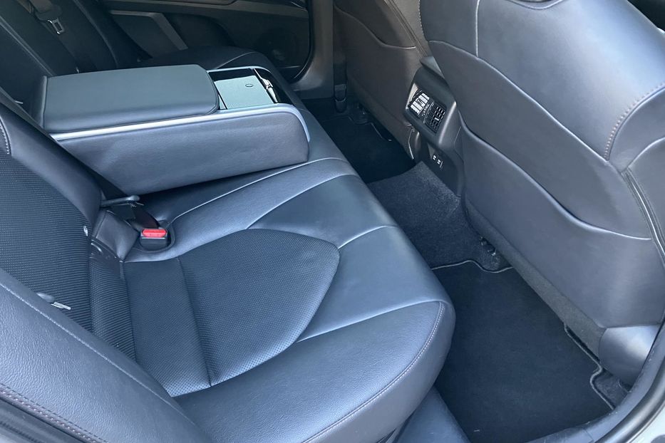 Продам Toyota Camry Premium  2020 года в Киеве