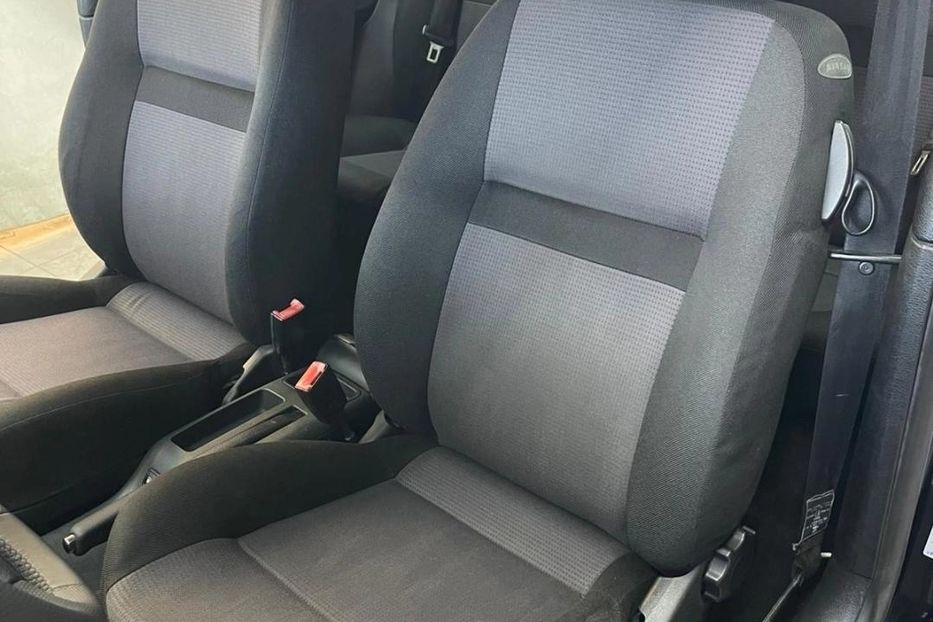 Продам Volkswagen Golf IV 2001 года в г. Павлоград, Днепропетровская область