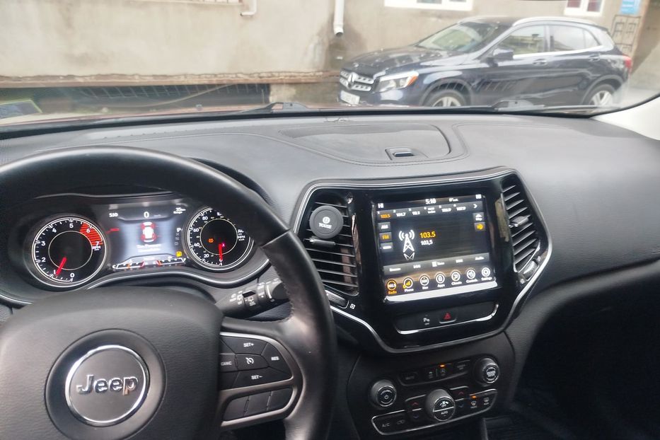 Продам Jeep Cherokee limited 2018 года в Киеве