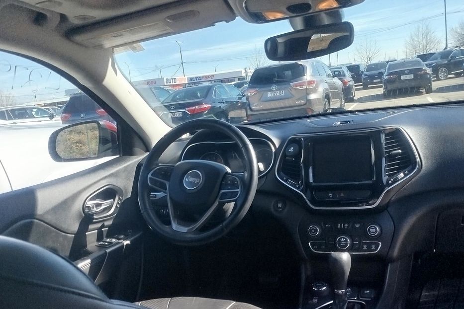 Продам Jeep Cherokee limited 2018 года в Киеве