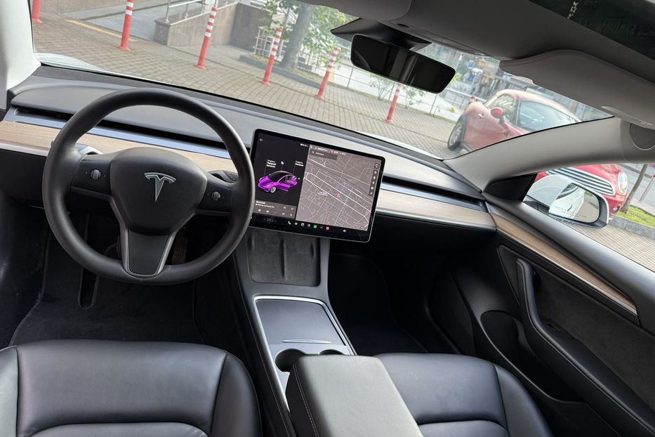 Продам Tesla Model 3 2021 года в Киеве