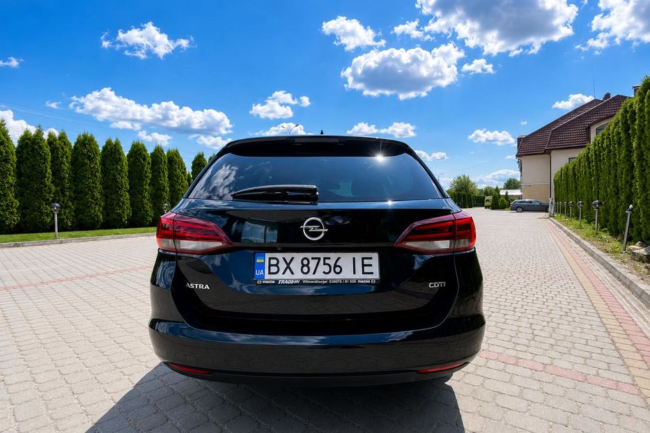 Продам Opel Astra K 2017 года в г. Дунаевцы, Хмельницкая область